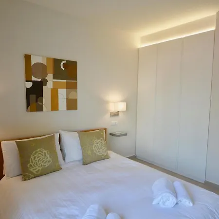 Apartment Elegance Modern In *